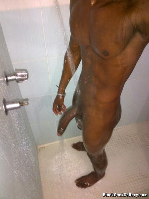 Huge black cock in the shower - Pics and galleries